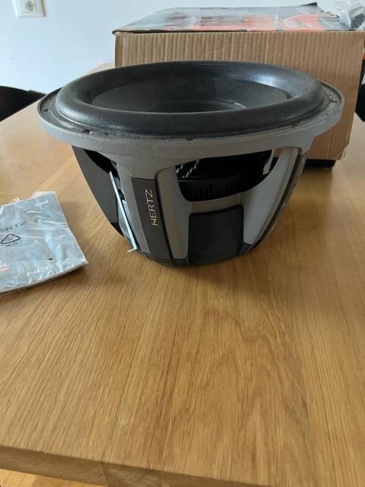 Hertz HX300 1200W auto subwoofer