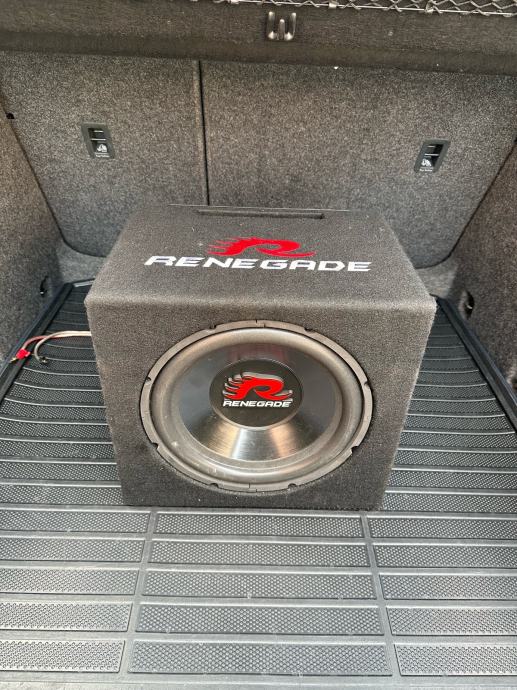 Renegade subwoofer rxv 1200 + pojacalo crnuch gpx 1200.4