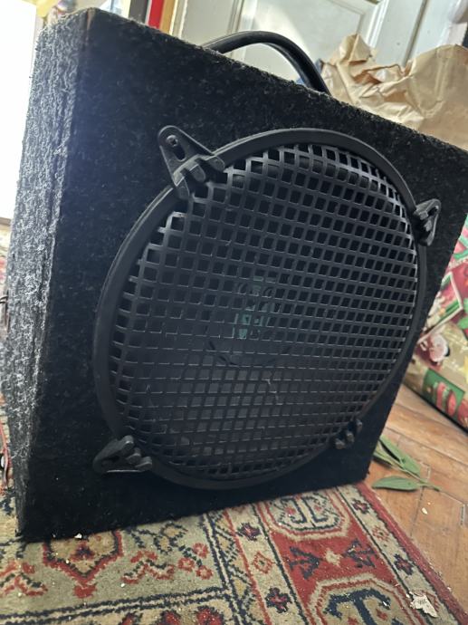 Subwoofer za auto