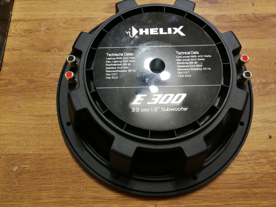 subwoofer HELIX E300