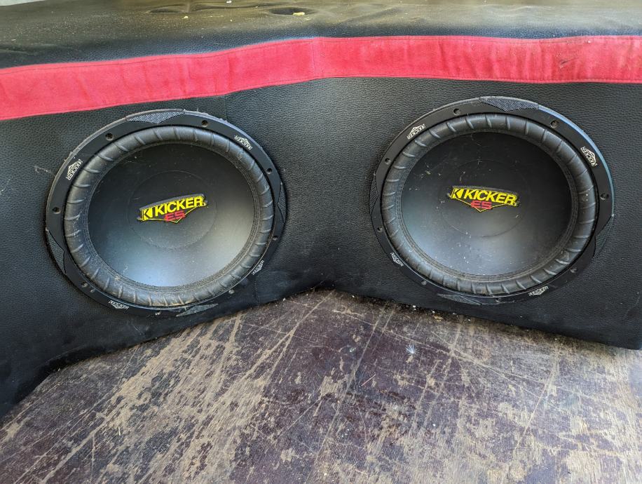 Subwoofer Kicker ES + kućište