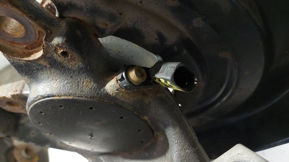 thumbnail image 2 of Febi Bilstein Left Wheel Speed ABS Sensor For VW Transporter T5 2003-2015 - 1.9 2.0 2.5 3.2 2 of 4