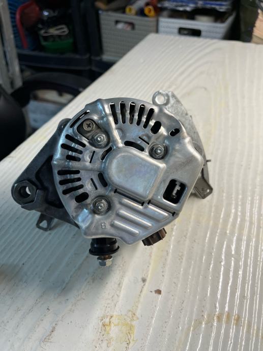 Alternator Toyota Yaris 2007