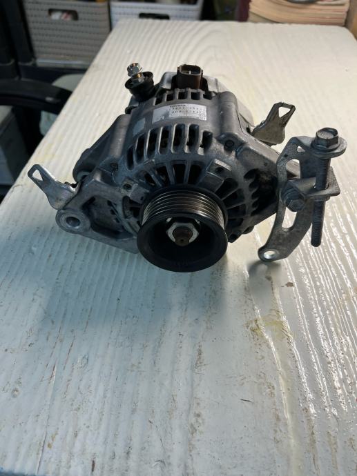 Alternator Toyota Yaris 2007
