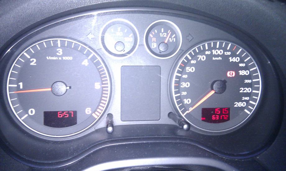 Audi A3 8P instrument tabla