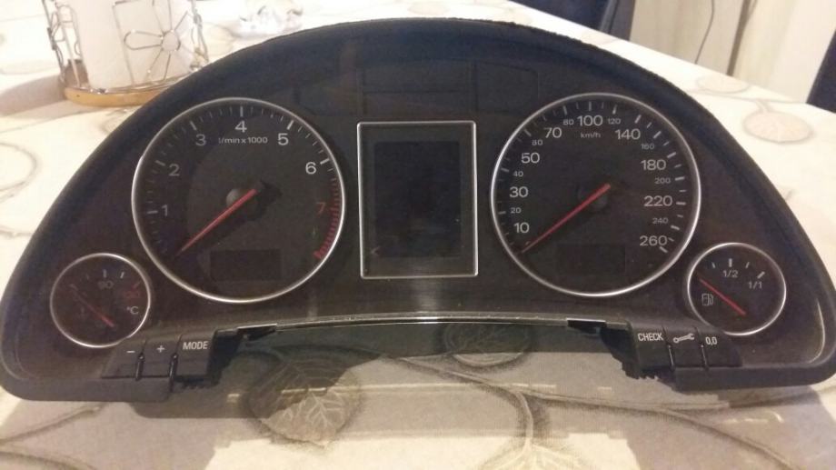 AUDI A4 B6 INSTRUMENT TABLA
