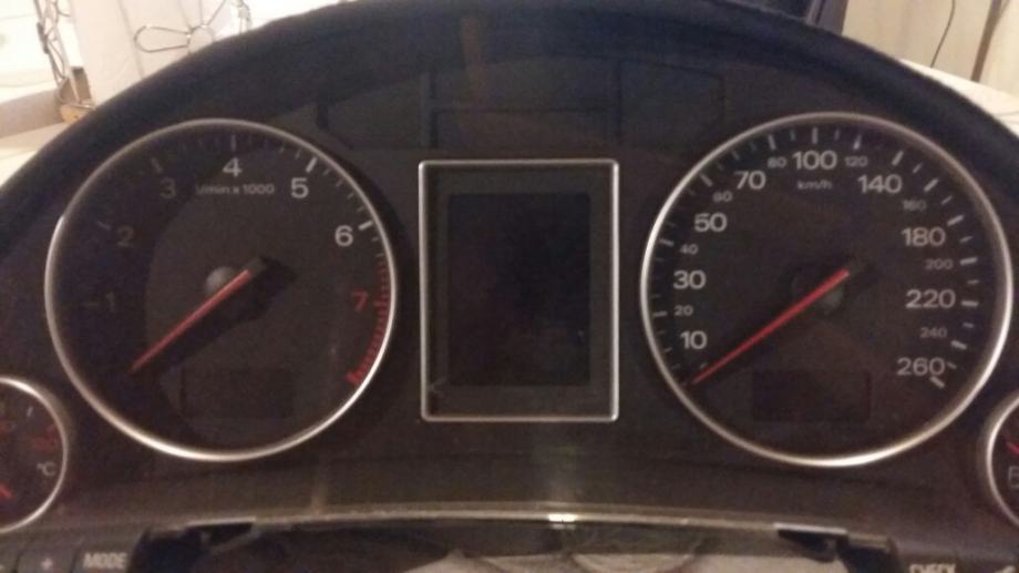 AUDI A4 B6 INSTRUMENT TABLA