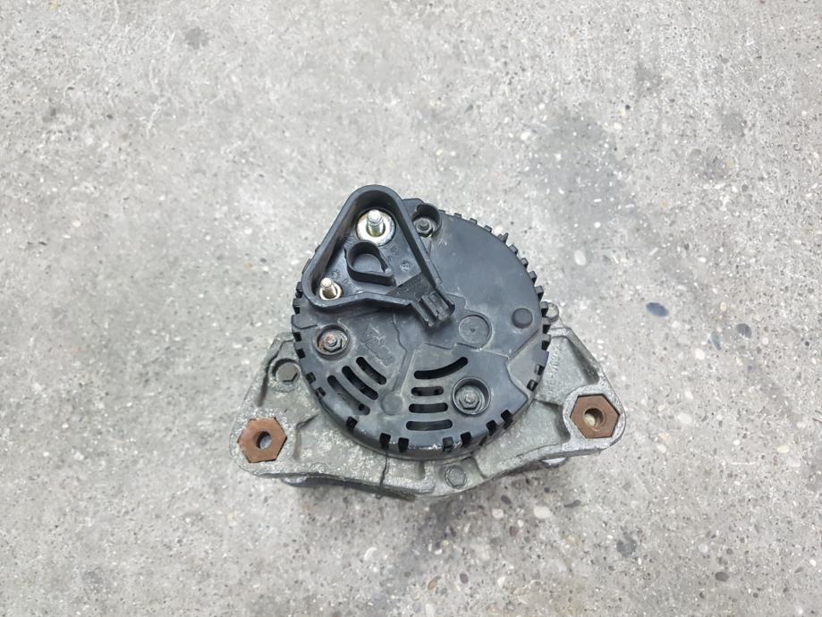 BMW e36 alternator 316i motor m43b16 lanac 1997. godina OEM