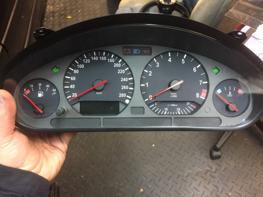 BMW E36 instrument tabla