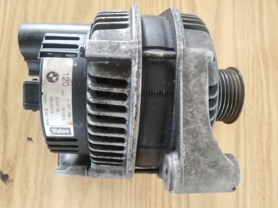 Bmw e46 2.0d 110 kW alternator