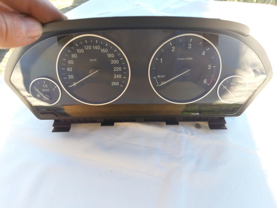 BMW F30 F32 INSTRUMENT TABLA DIGITALNA BRZINOMJER TACHO SAT 6WA