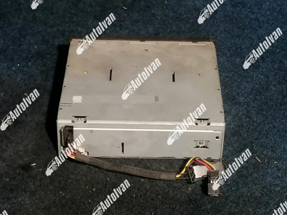 CD CHANGER MERCEDES E W211 A2118202489
