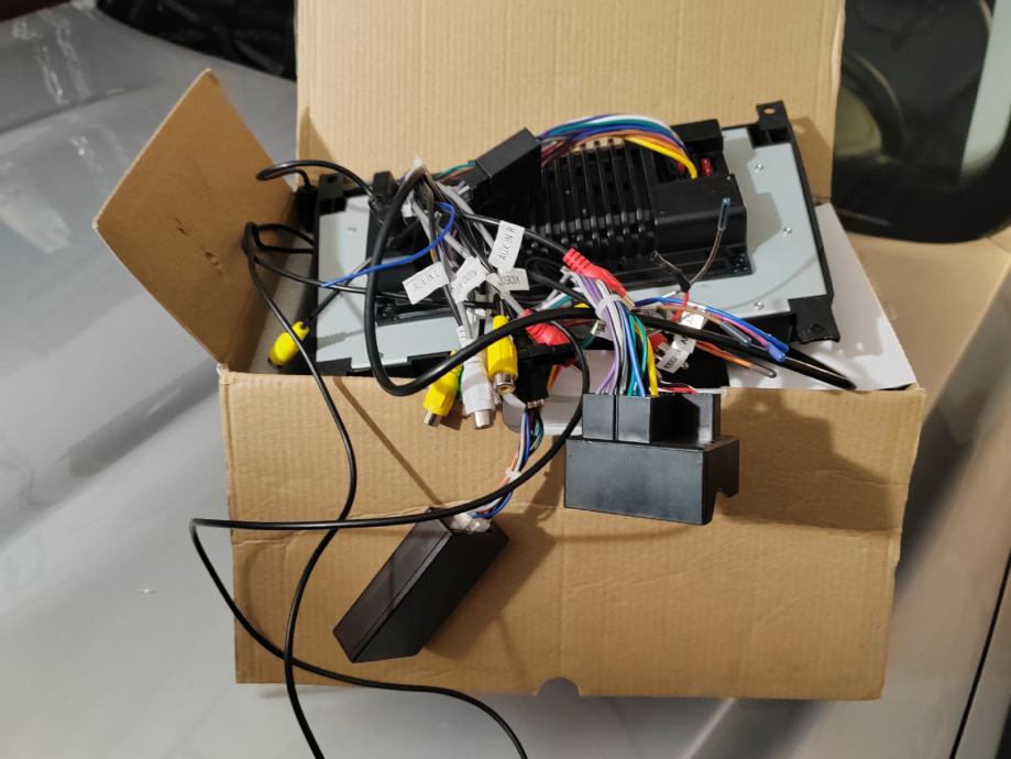 Navigacija i hands free za Mercedes Klase W203