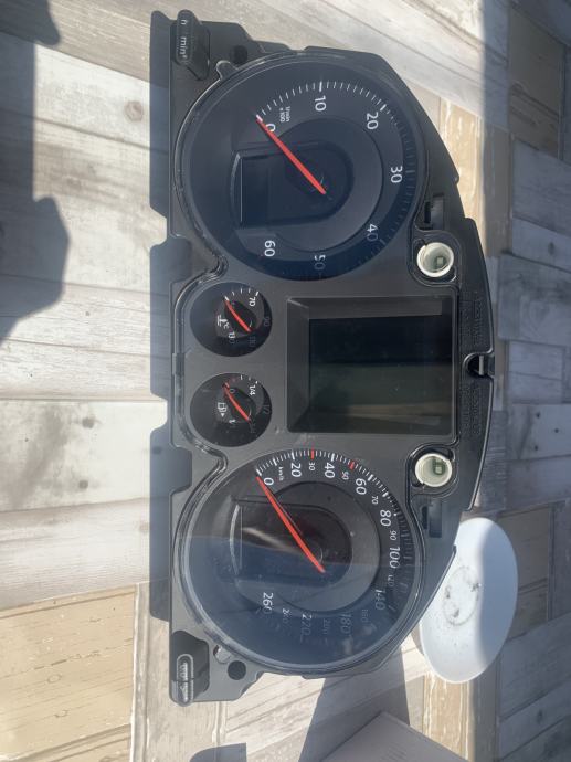 Passat B6 instrument tabla