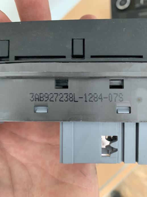 Passat B7 start stop prekidac 3ab927238L