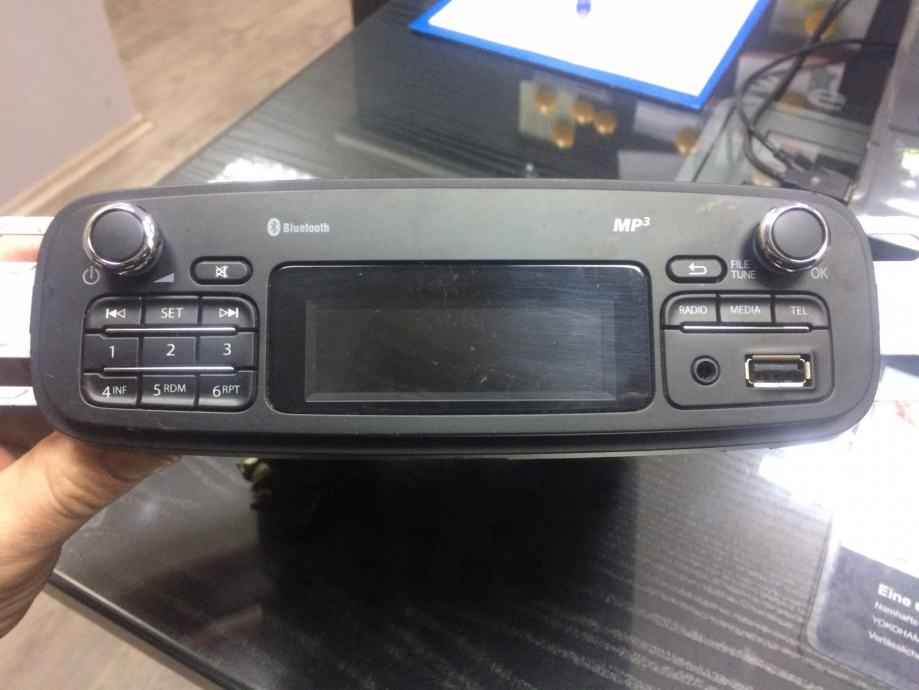 Renault Clio 4 auto radio