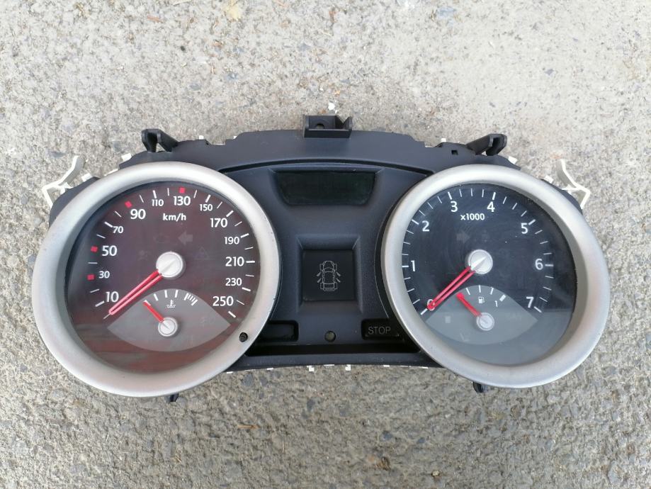 Renault Megane instrument tabla 8200364007