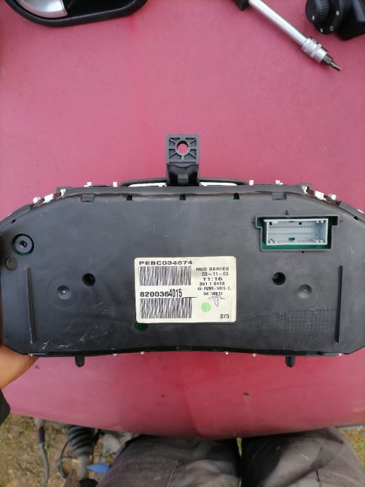 reno megan 2 1.5dci kilometar sat/instrumet tabla