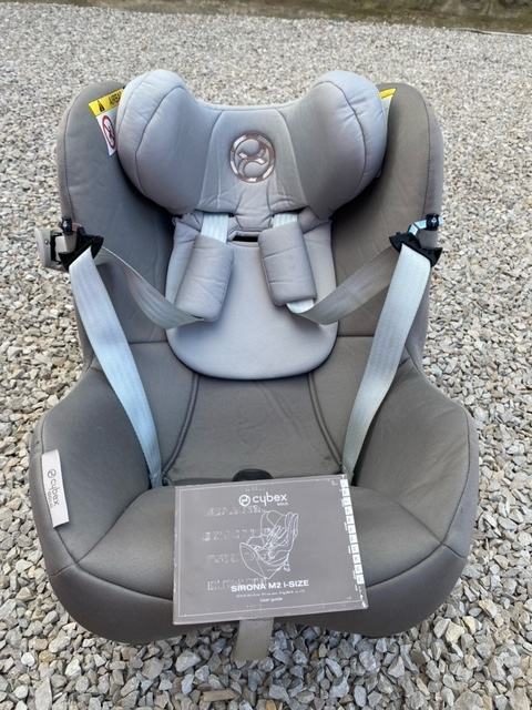Cybex Sirona M2 i-size + isofix baza