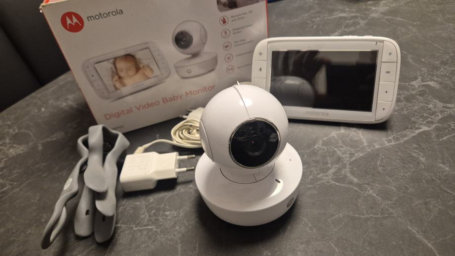 Motorola MBP50 digitalni video baby monitor (5 zaslon)