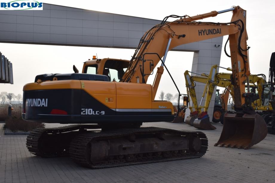 Hyundai r 210