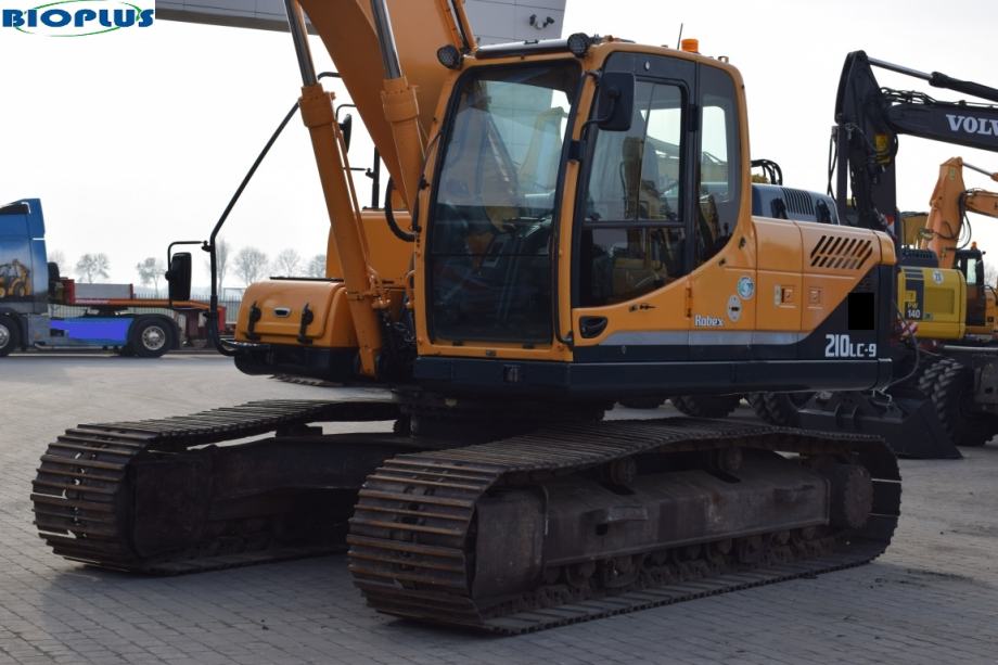 Hyundai r 210