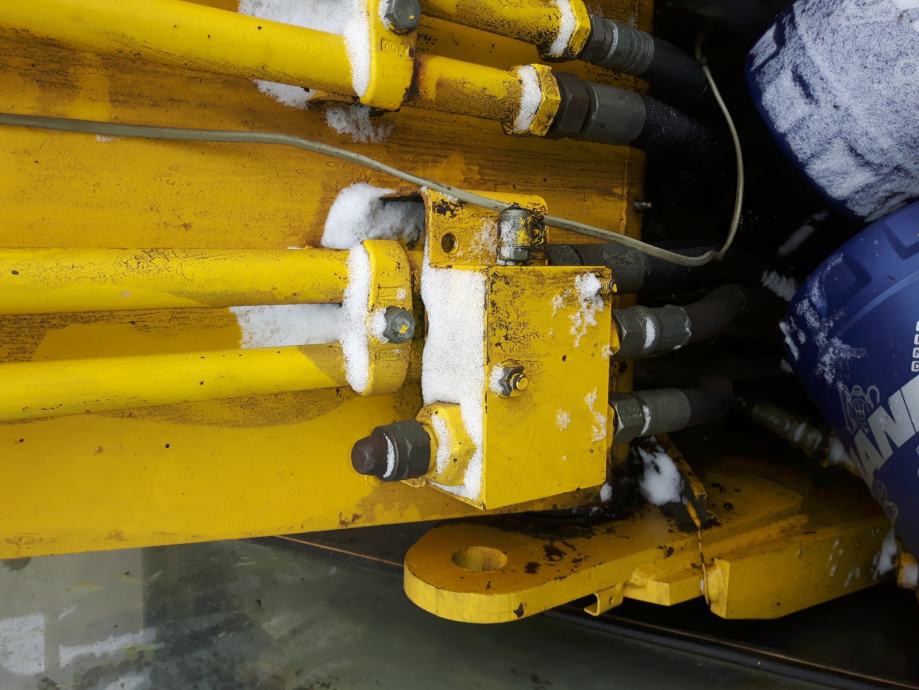 jcb-js-130
