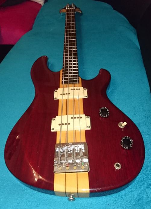 AriaPro II TSB-400 bas gitara, odlično stanje   *(nije fiksna cijena)