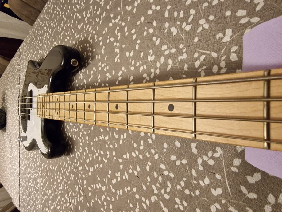 Bas Gitara - Flight EPB10BK P bas + Behringer Bass Overdrive BOD 400