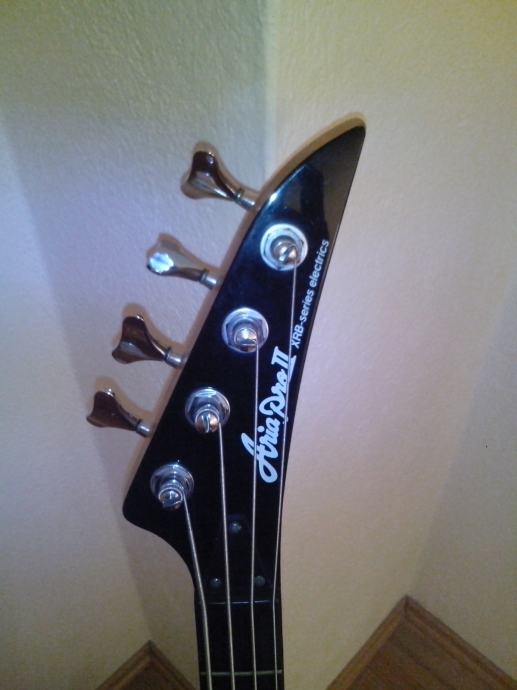 Aria Pro XRB Bass gitara