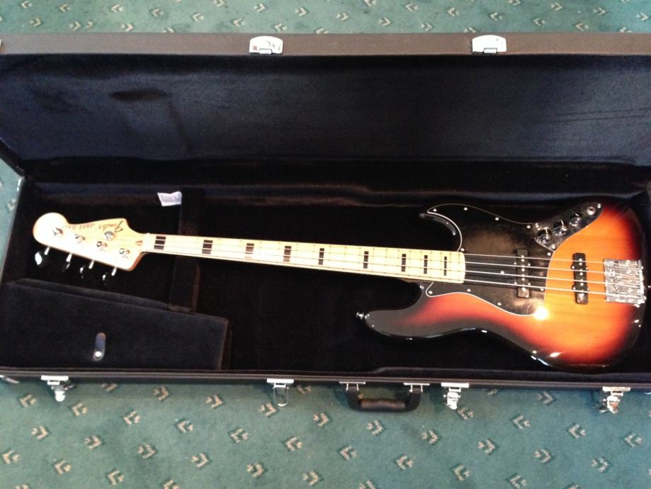 Fender Geddy Lee Jazz Bass Made in Japan