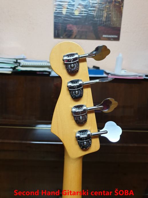 FENDER VINTAGE HOT ROD 70S JAZZ BASS CANDY APPLE RED ROSEWOOD