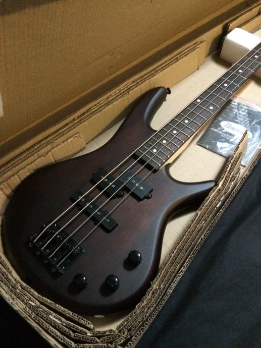 Basso Elettrico Ibanez GSRM20B-WNF 3/4 - Colore Noce Opaco, 4 Corde