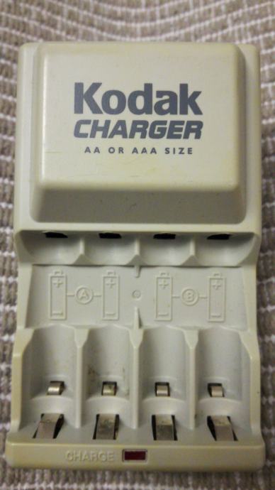 Kodak punjač baterija AA i AAA