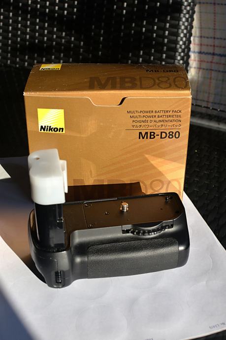Grip original NIKON MB-D80 Battery Pack za D80/D90+EN-EL3e bat. AKCIJA