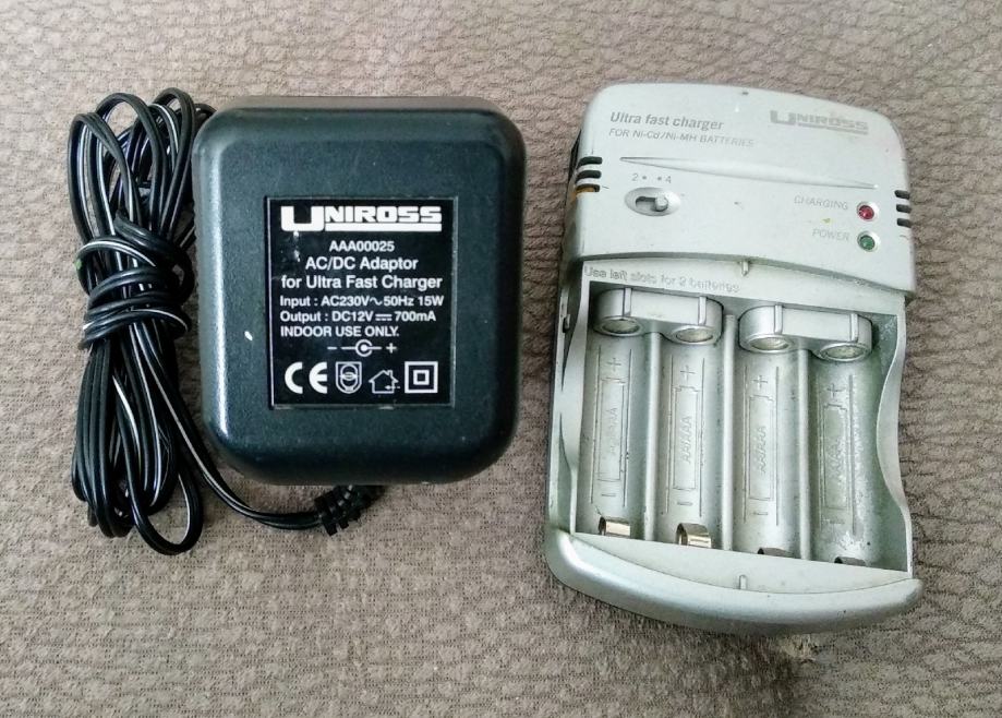 Punjać za baterije NiCd /NiMH  -⚡ISPRAVAN⚡ - Quick battery charger