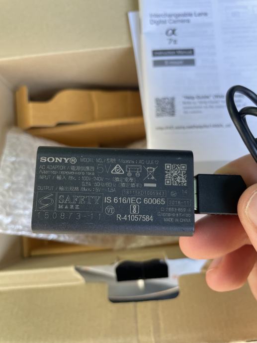 Sony adapter ACUUE12