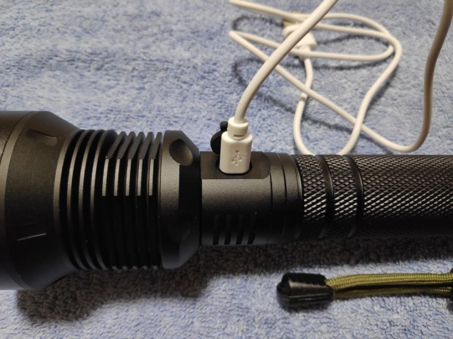 AKCIJA NOVO !!! XANES 1282 XHP70 USB Punjiva Baterijska Lampa