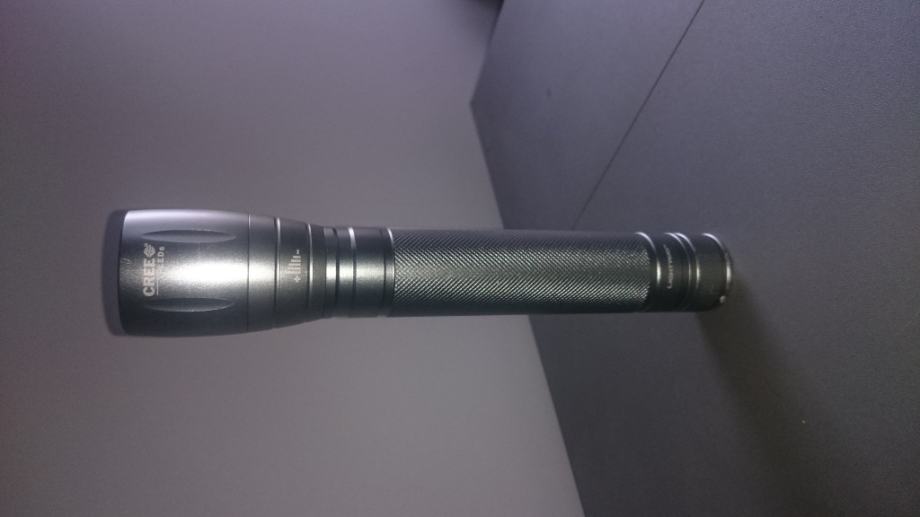 LUMIÈRE T6--Lampe Torche Led Rechargeable C2, Projecteur Super Lumineux