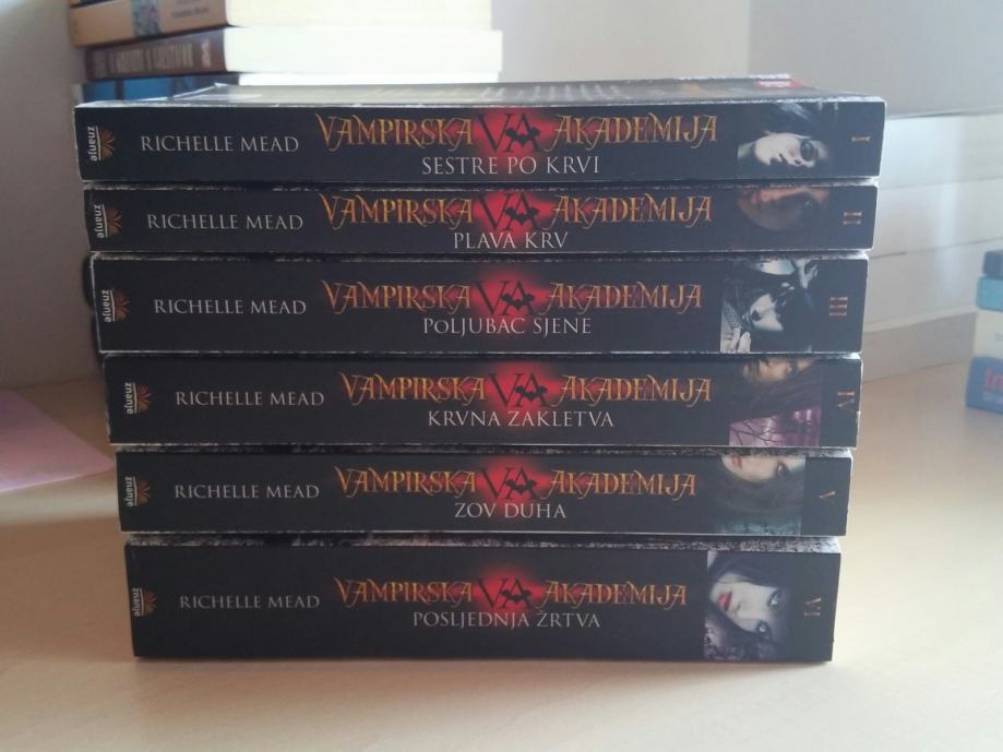 Vampirska akademija - set od 6 nastavaka knjiga