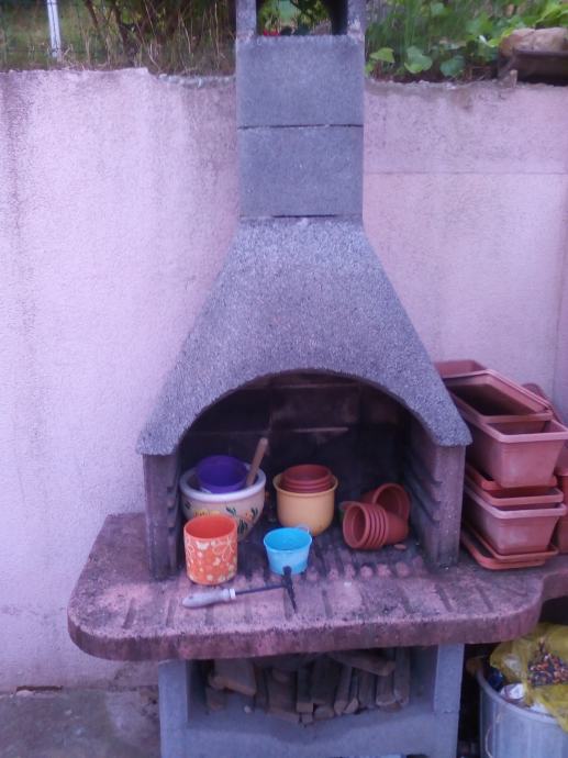 kamin/roštilj 525kn