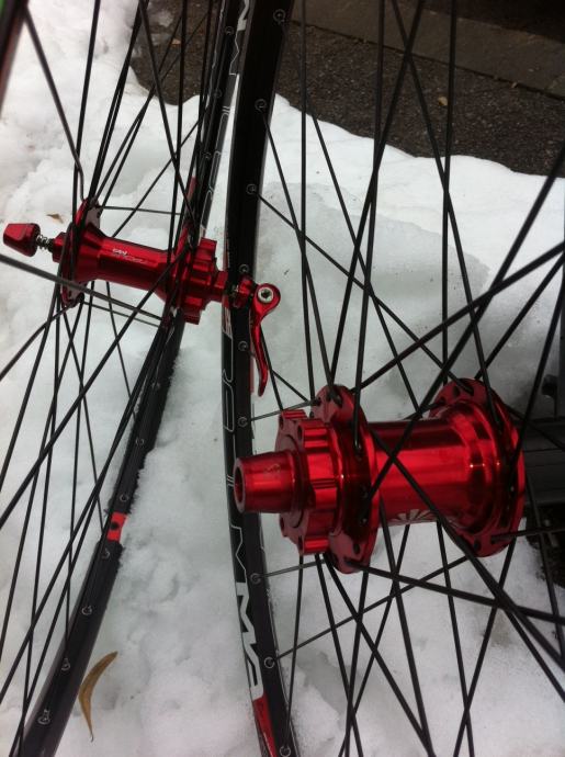Jeu De 2 Roues VTT Bontrager Ranger & Sunringle SR25 29" - Axes Rapides 135/100 Mm, Occasion à Remonter