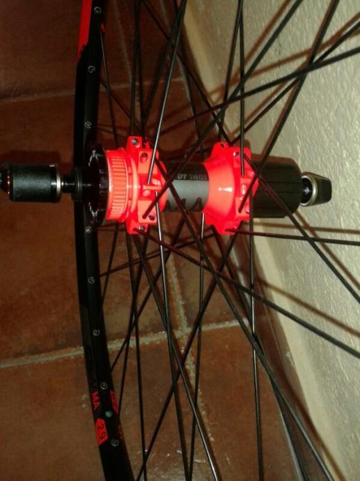 Kotači DT Swiss 29 CSW MA 2.9 CL i 6bolt