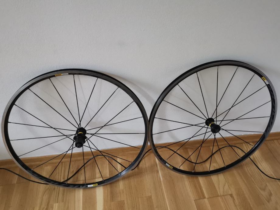mavic aksium rim