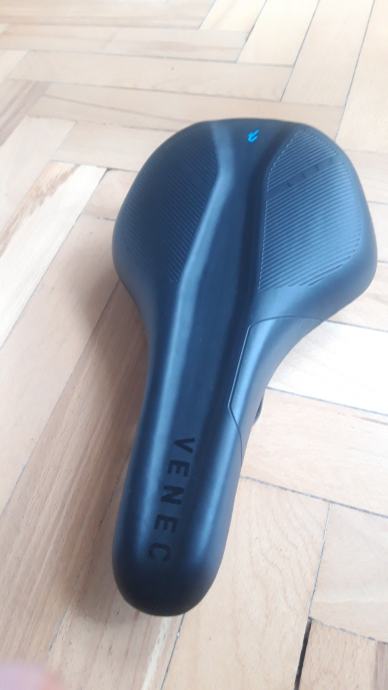 natural fit venec lite cube