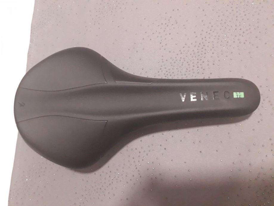 natural fit venec lite cube