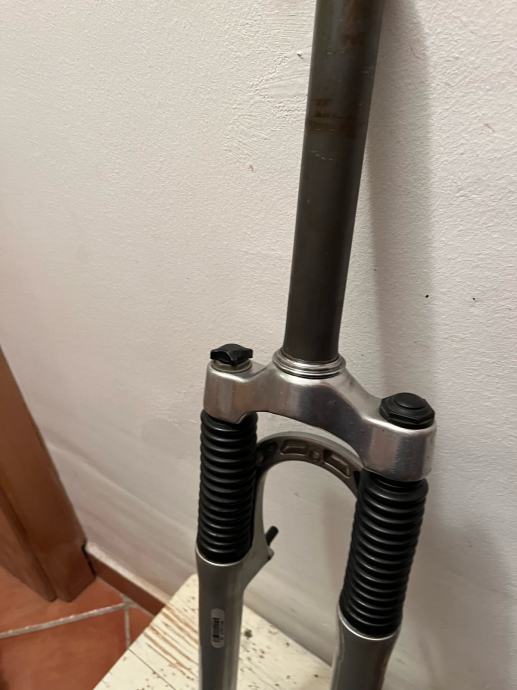 Fourche RockShox Jett Filetée Noire – Pour VTT, Occasion Mais Fonctionnelle, Livraison Gratuite