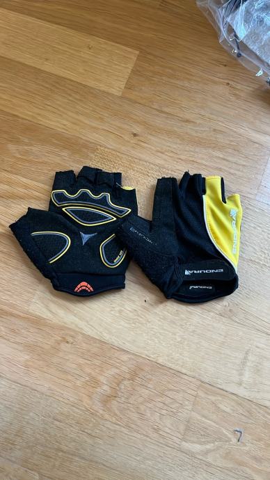 Endura biciklističke rukavice u XL veličini.