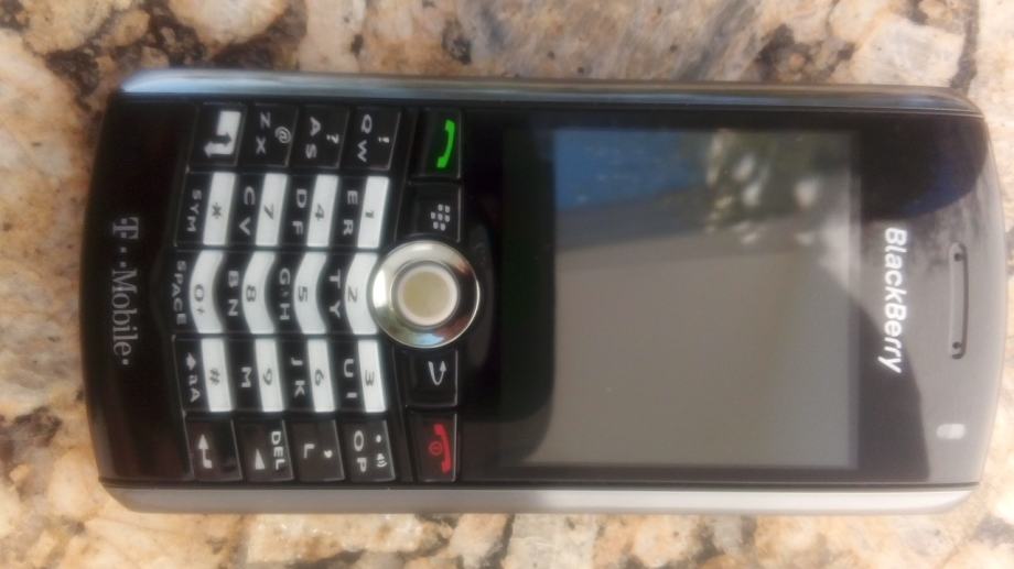 Blackberry Pearl 8110: Blackberry In Pink - Markt - Connect Professional