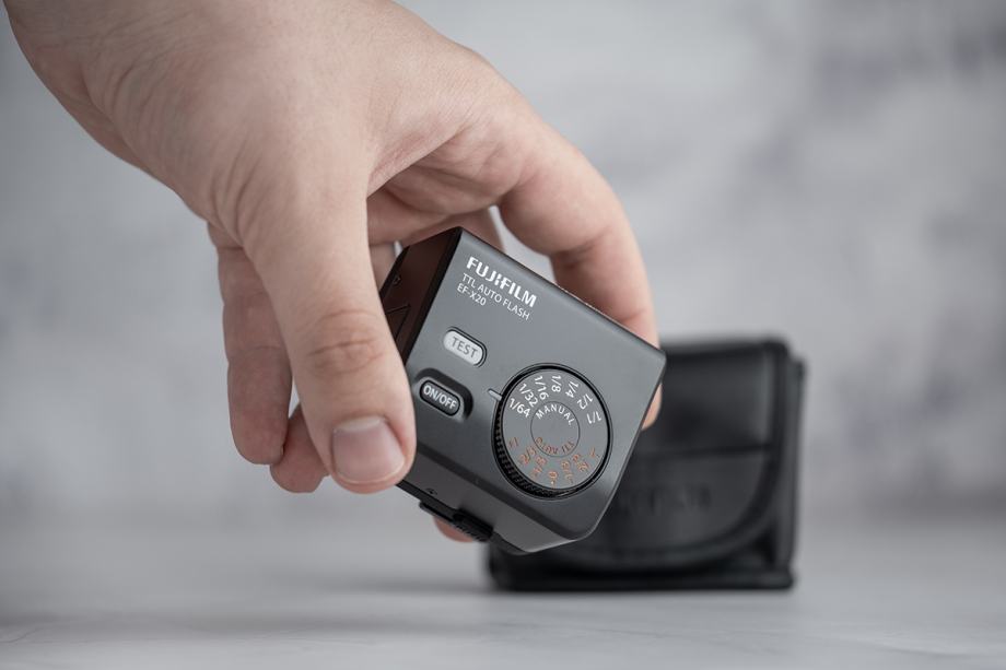 Fujifilm EFX20 TTL Auto Flash